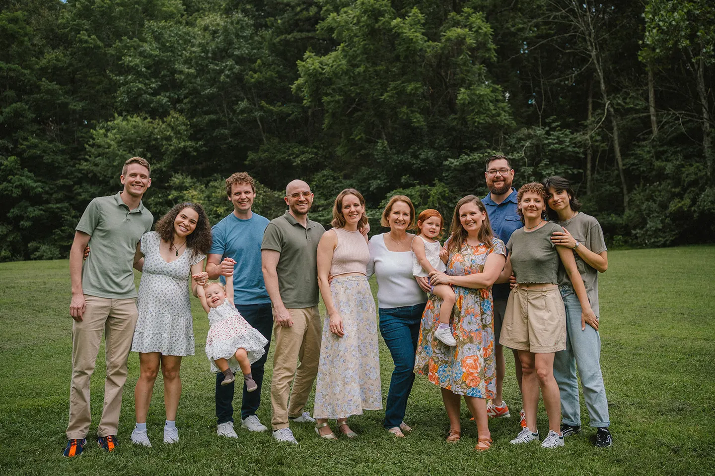 A summer reunion at Wintergreen – and what makes relaxed extended family photos work