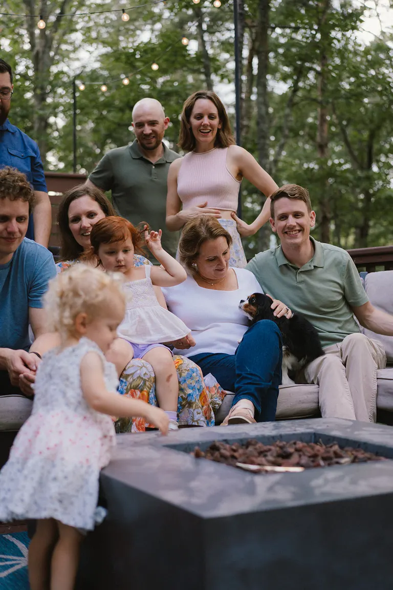 A summer reunion at Wintergreen – and what makes relaxed extended family photos work