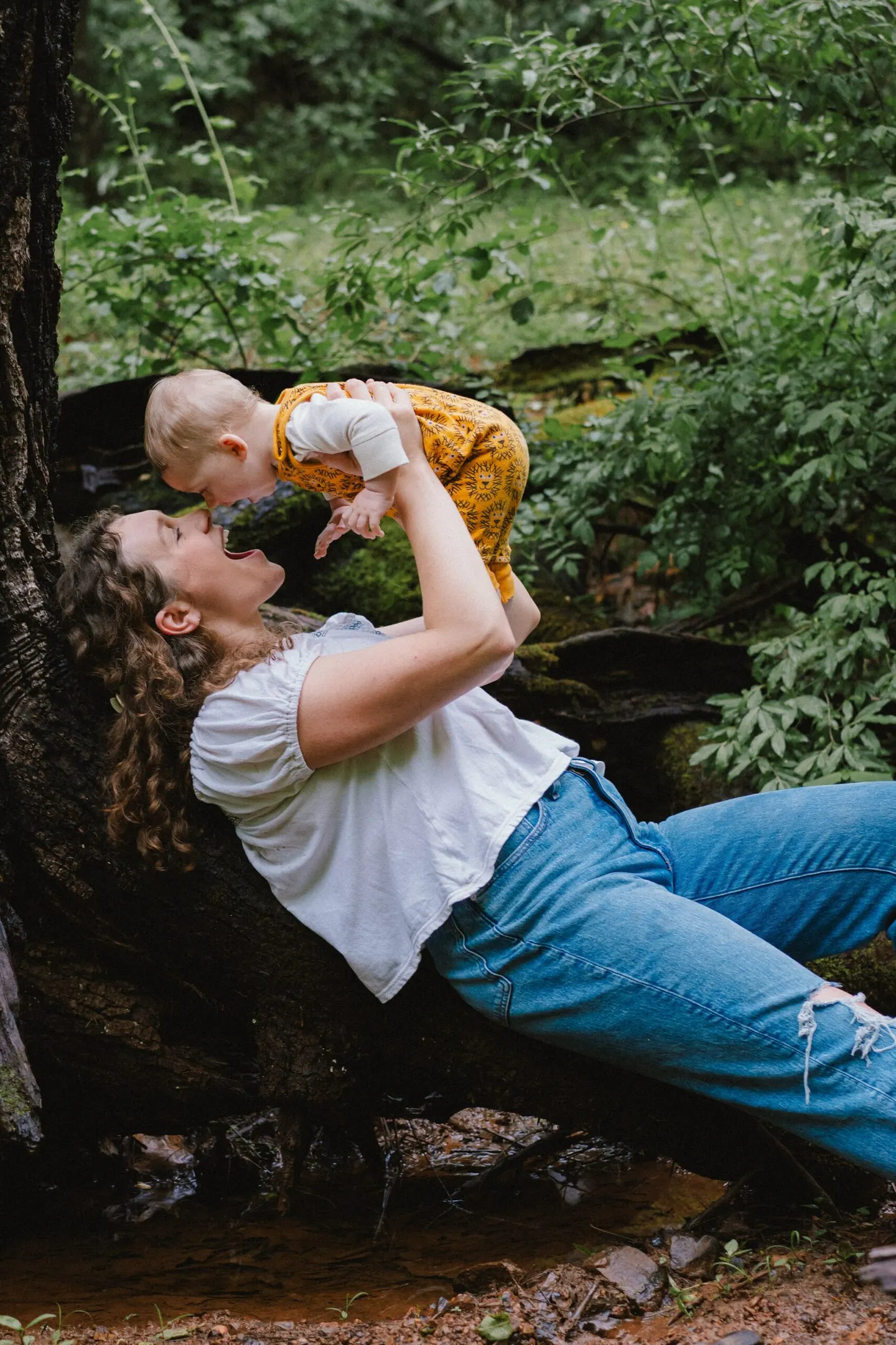 Charlottesville family photos at home in the woods