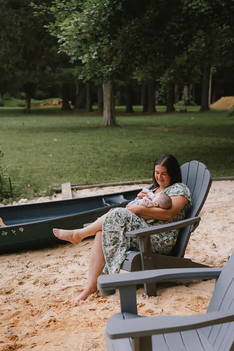 relaxed summer family photos on the lake
