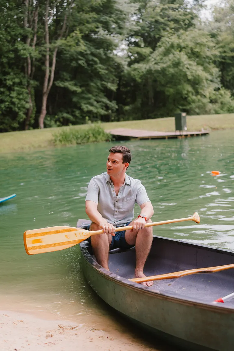 A summer day at the lake: extended family photos in Baltimore