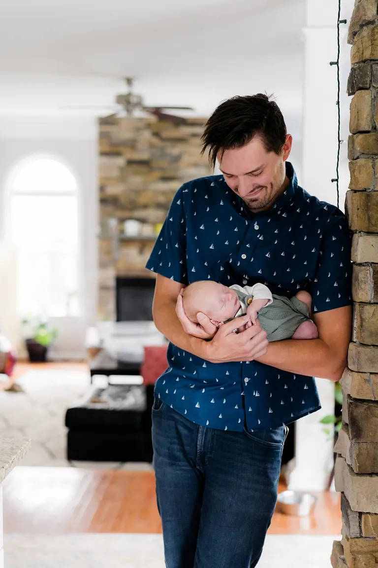 Summer newborn photos at home with baby Wilder