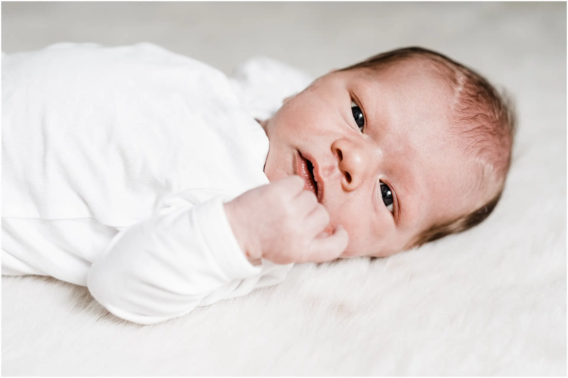 Summer lifestyle newborn photos at home | Charlottesville, VA