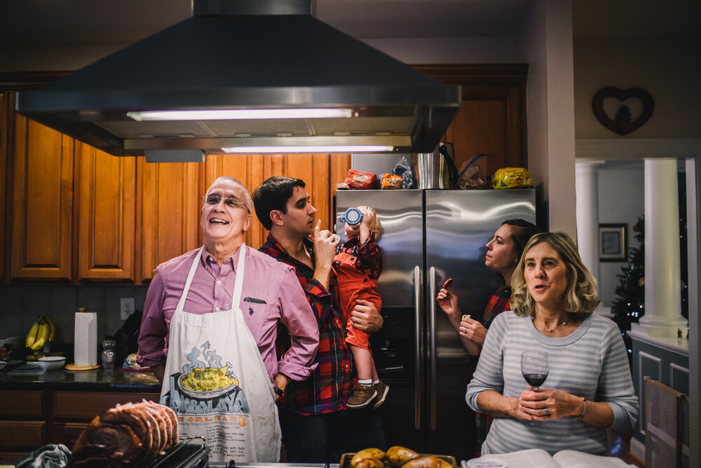 extended family session at thanksgiving