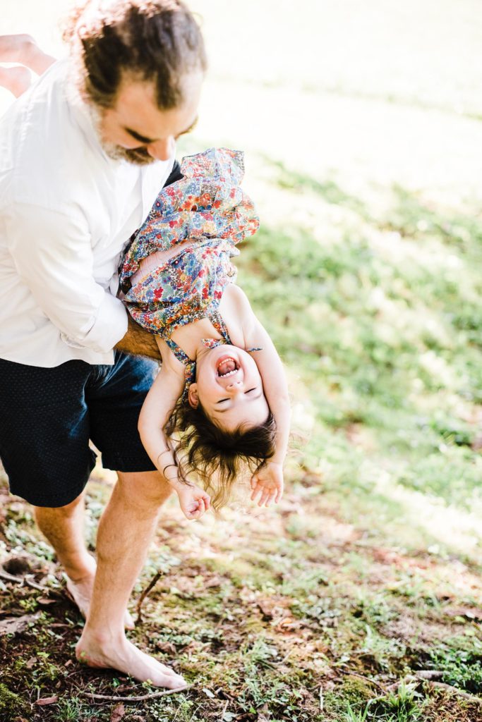 outdoor family photo, charlottesville photographer