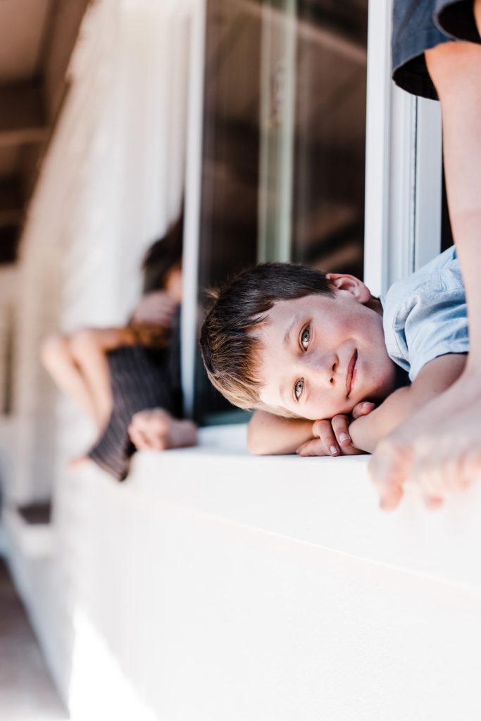 spring family photos at home in charlottesville