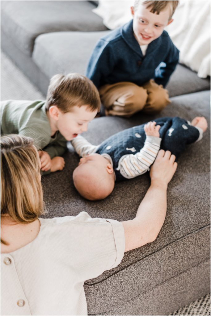 newborn photos at home in Crozet with siblings