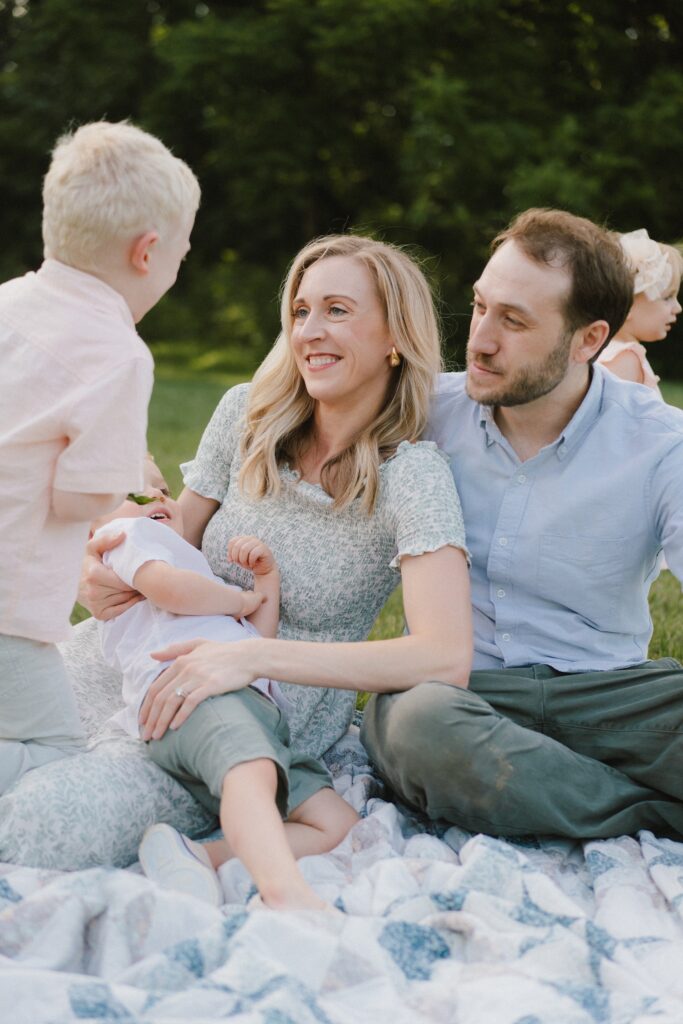 outdoor family photos with 3 kids