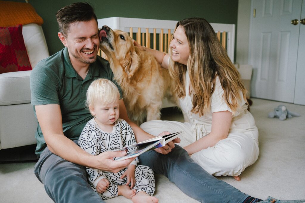 Charlottesville family photos at home with a dog